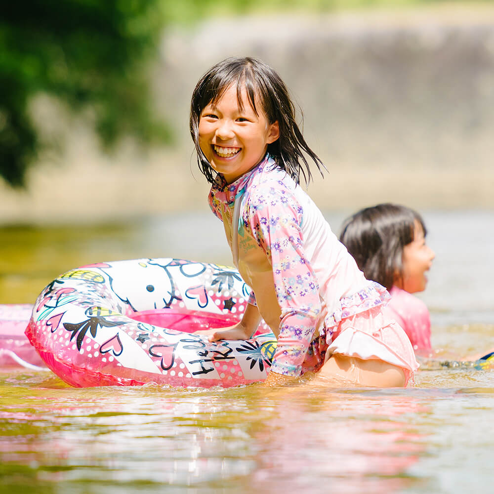 水しぶきあげて。