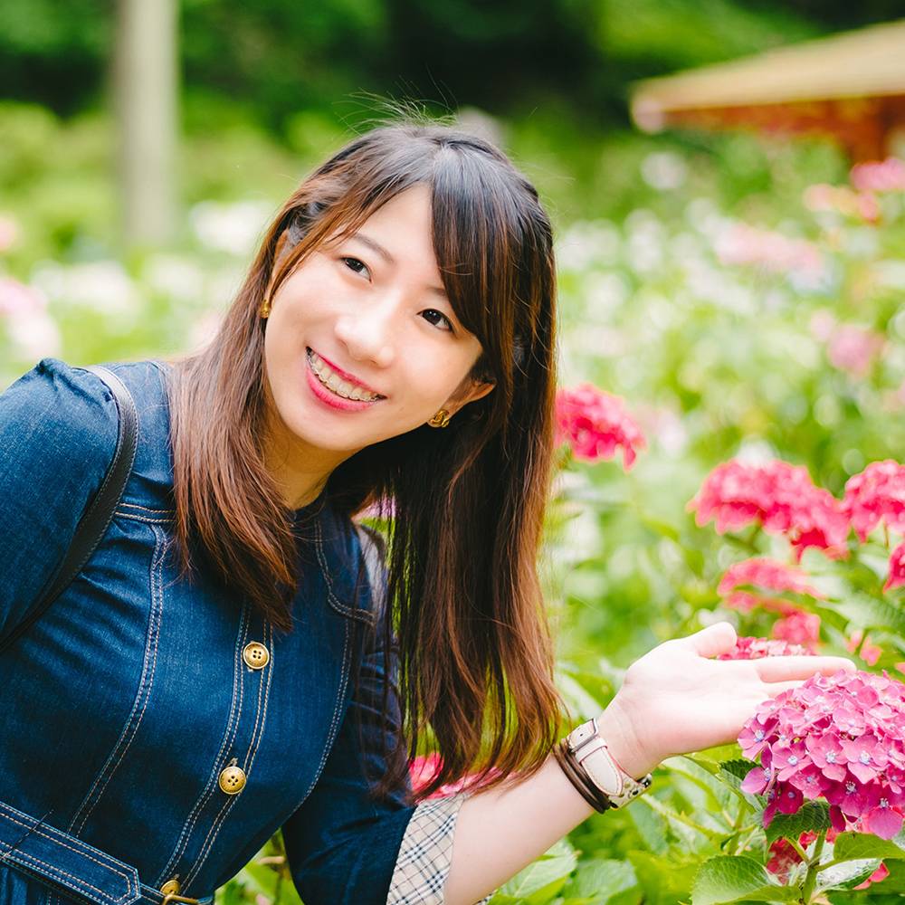 アジサイの咲く庭で。