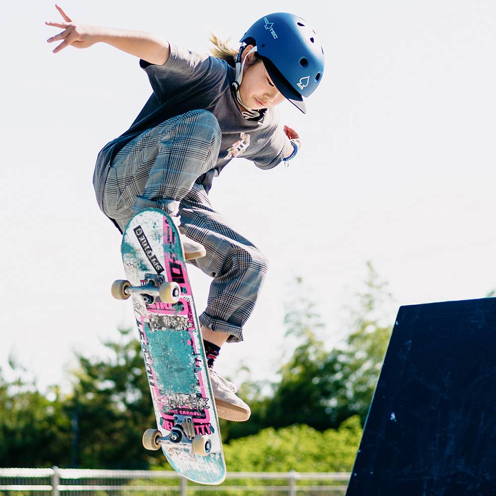 夢はスケートボーダー。