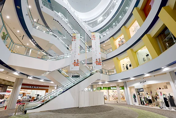 青森県の工芸品「ルビンのこけし」