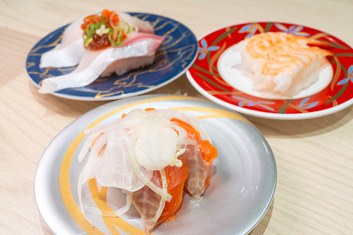 「オニオンサーモン」「エビ」「活〆ハマチ腹身」