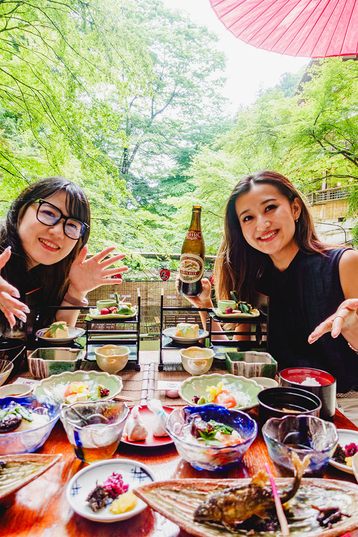 川床の料理とゆうぽんとリナティ
