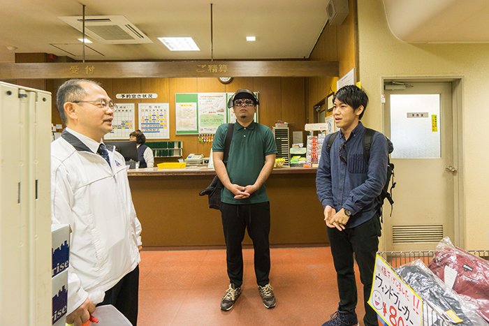 くずはゴルフ場館内