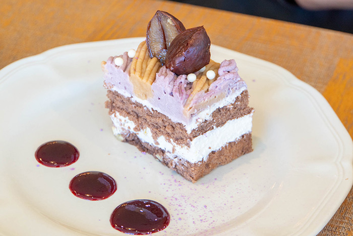 栗とむらさき芋のショートケーキ