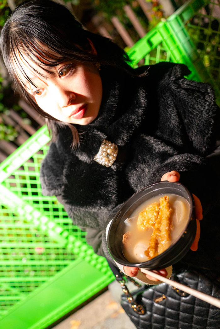 「天串と海鮮の店 はれ天」のとんこつ味のおでん