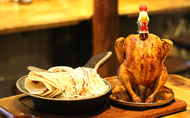 ホテイヤロッヂ京橋店の丸鶏