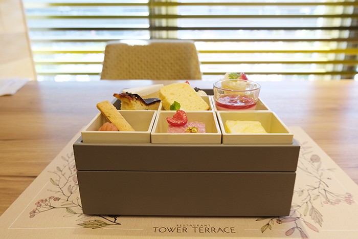 京都タワーホテル「Sweets ＆ Savory ～TOWER TERRACE Selection～」ファーストプレートのお重