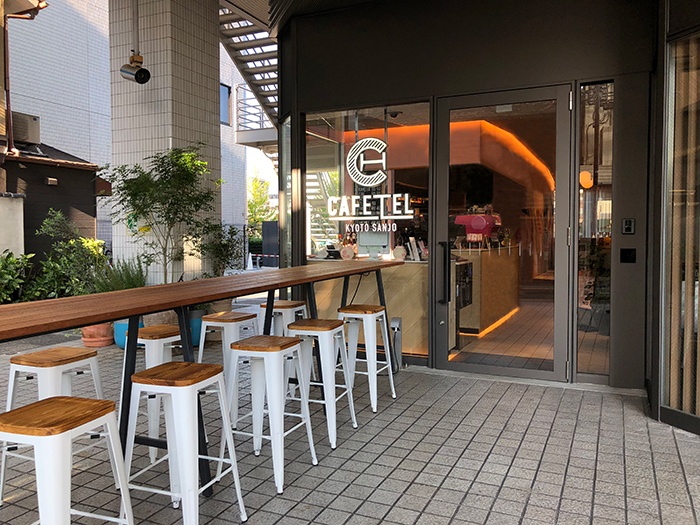 「CAFETEL 京都三条 for Ladies」エントランス