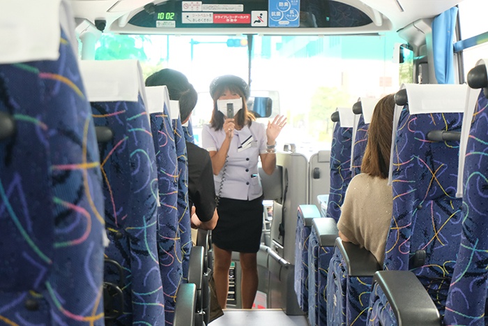 窓を閉めていても車内の空気が5分で入れ替わる仕組みの京都定期観光バス