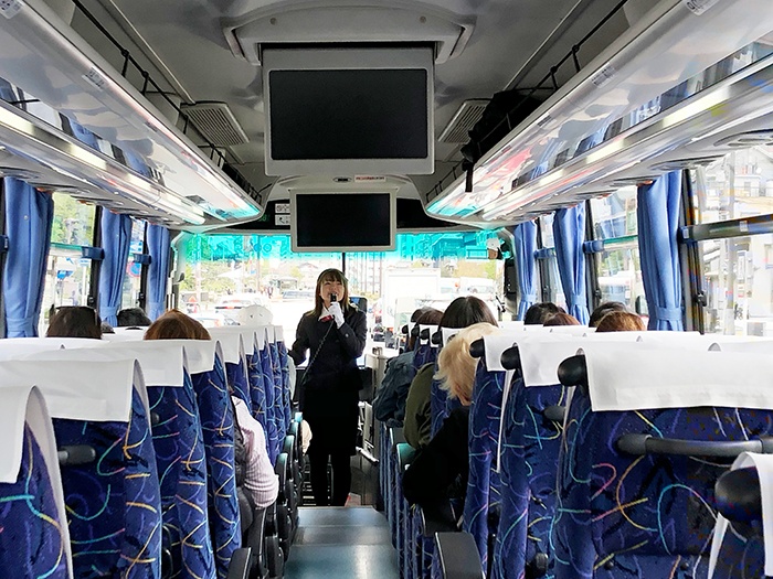 京都定期観光バスの中