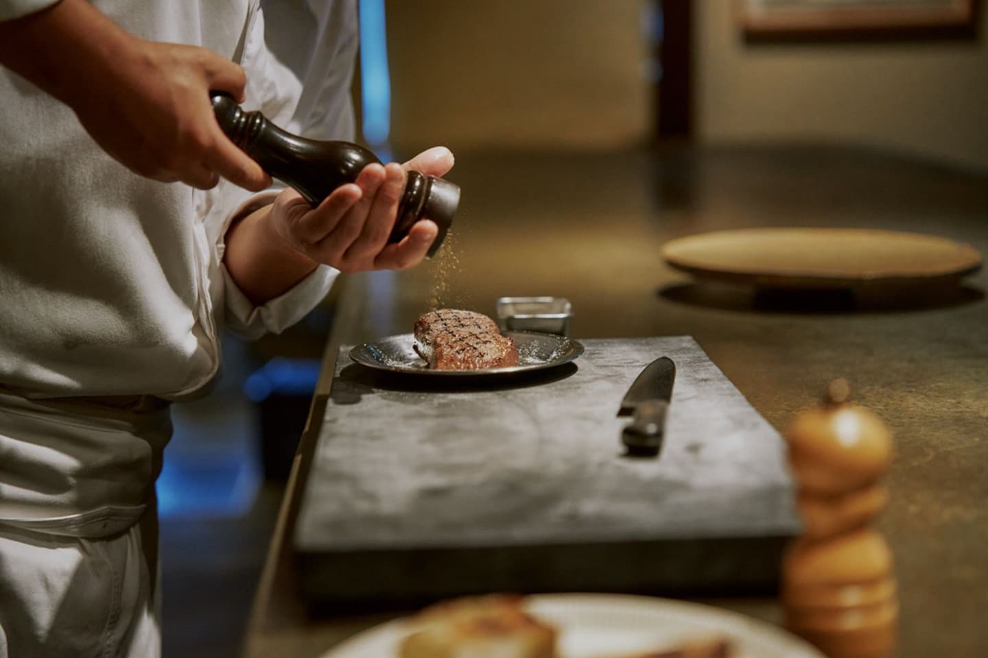 薪焼きフレンチに酔いしれる。la bûche(ラブッシュ)