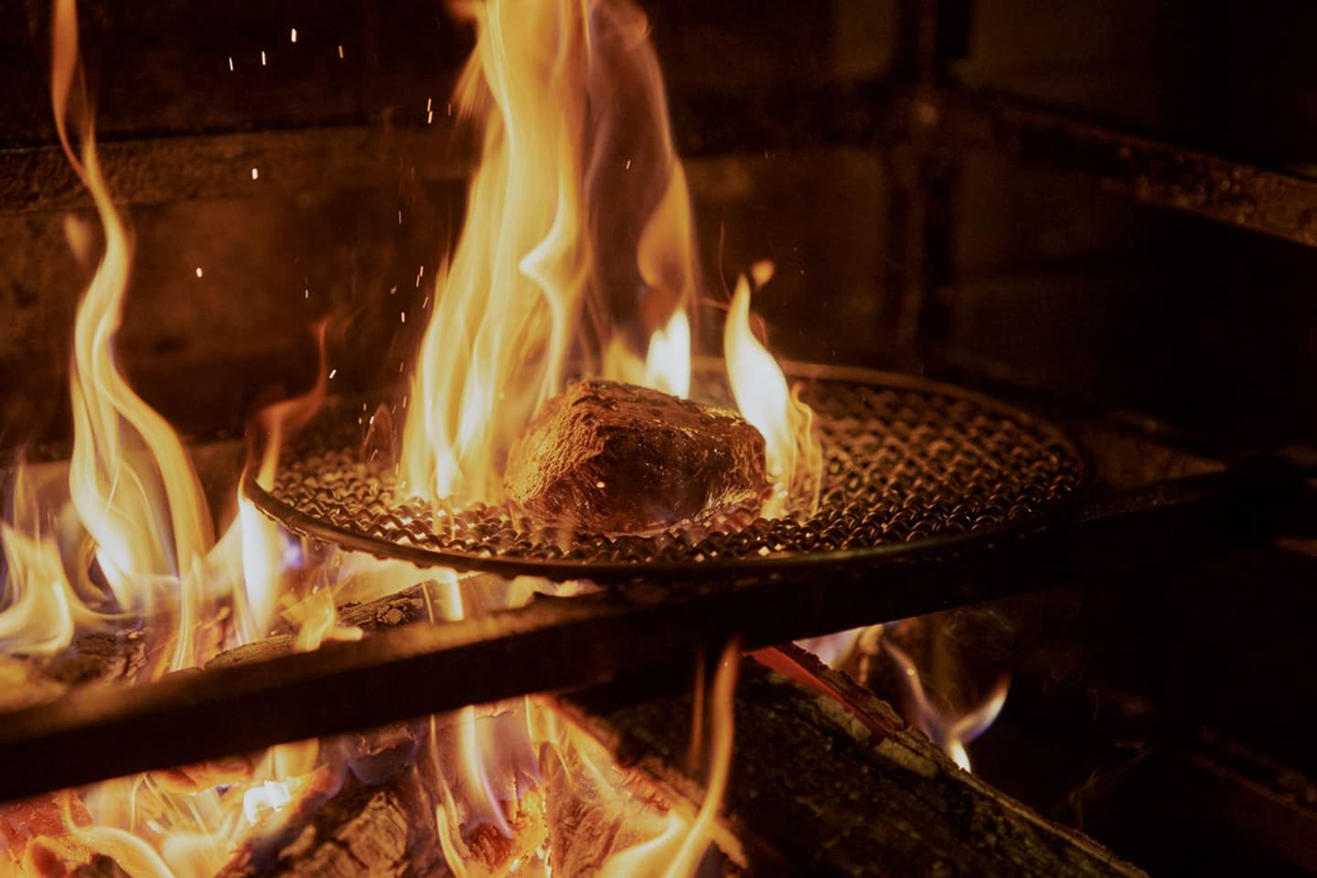 薪焼きフレンチに酔いしれる。la bûche(ラブッシュ)