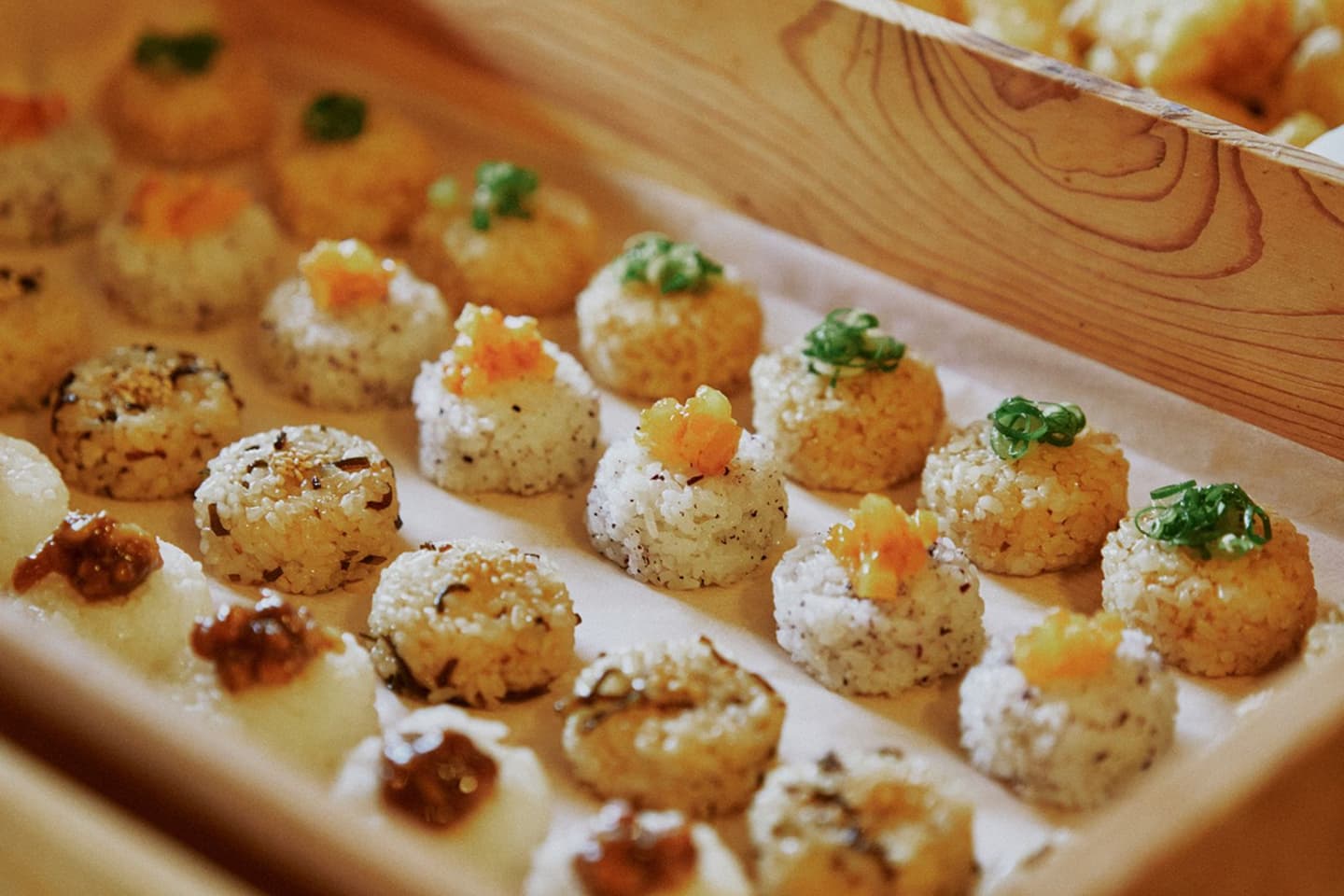 新鮮な野菜をビュッフェ形式で。大原リバーサイドカフェ 来隣(きりん)