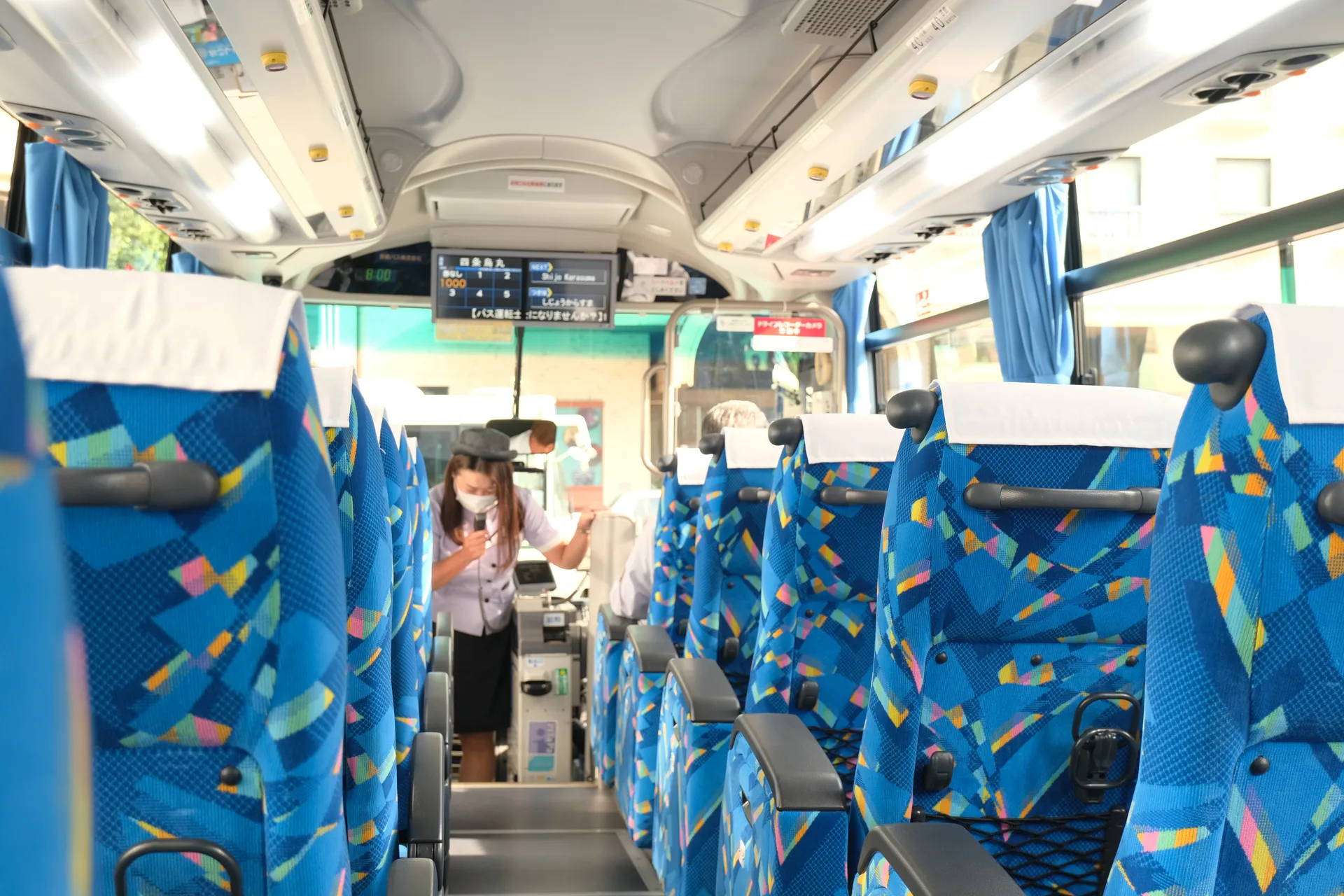 車内でのガイド案内
