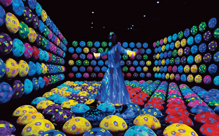 《あおむしハウスの高速回転跳ね球》