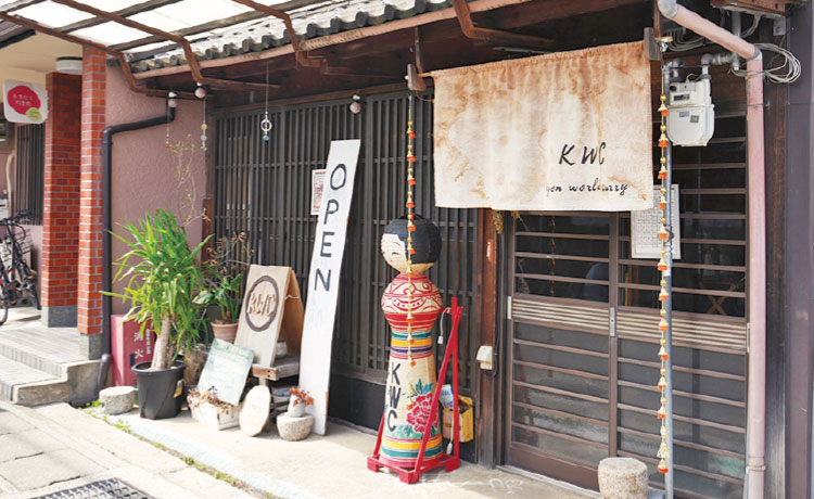 KWC 外観