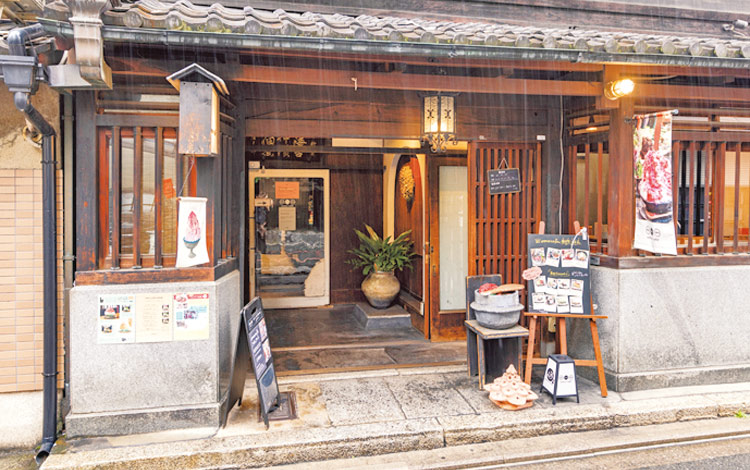 omo café 外観