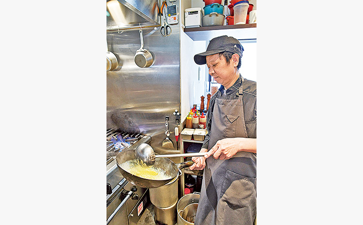 タイの5つ星ホテル出身シェフ・ウィットさん
