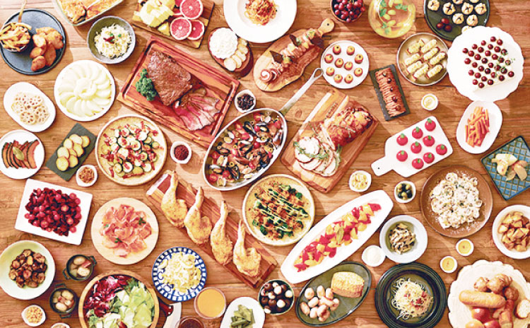 彩り豊かで多彩なデリ&スイーツ