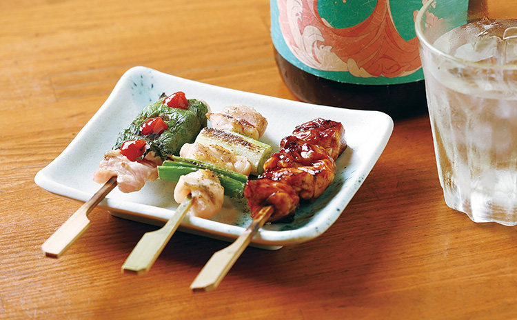 もも(タレ)220円 ねぎま(塩)220円 せせりしそ巻き275円