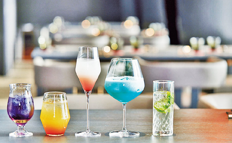 淀屋橋の地名にちなんだクラフトジンや多彩なカクテルがそろいます