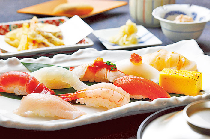 日本料理 おおみの「鮨ランチ」