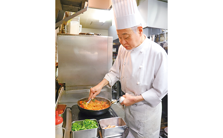 フランスで腕を磨き、東京や神戸のホテルで経験を重ねてきたオーナーシェフ・黒河内聡さん