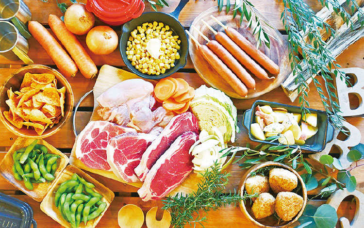 「厚切りステーキの豪快BBQセット」で牛・豚・鶏の厚切りステーキを堪能
