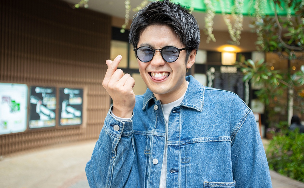 かわいい弟キャラの中村選手らしい、キュートさ全開スマイルショット！