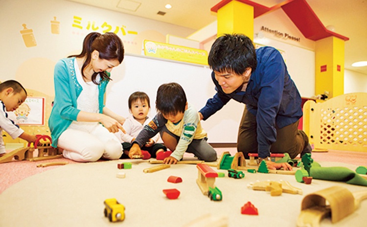 小さな子供連れでも安心の設備が充実!