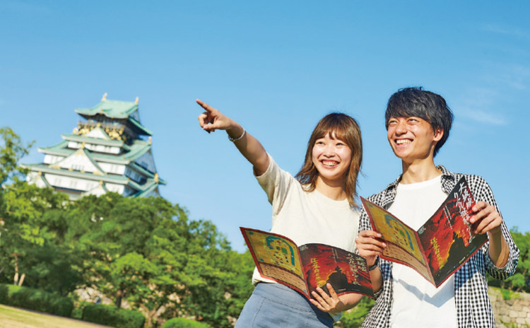 謎解きキットの地図を見ながら、会場内を探索。石垣にまつわる様々な場所を巡り、謎を解く手掛かりを探そう!