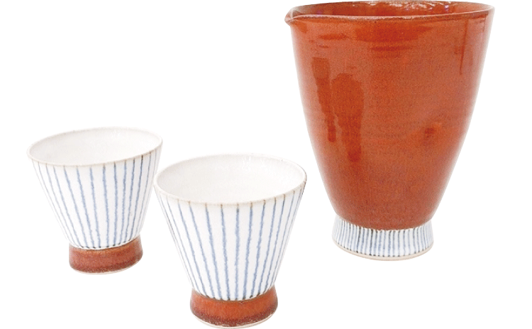 柿釉（ゆう）の深い赤色と、モダンなストライプの「和モダン 片口酒器揃／11,000円」