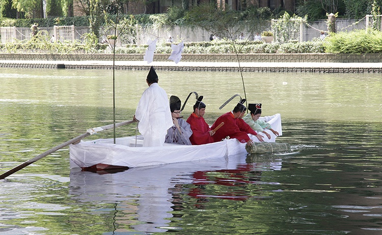鉾流神事