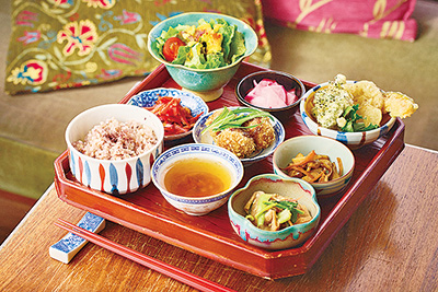 「虹色御膳/1,580円」