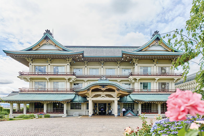 柳が崎湖畔公園 びわ湖大津館