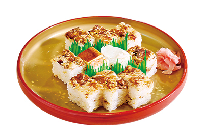 ホロホロとした口当たりのサワラのそぼろなどがのる押し寿司盛り合わせ「箱／1,595円」