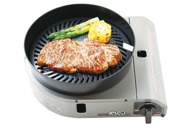 卓上でコンパクトに使える「やきまるスリム／9,240円」は煙が出にくい設計で人気