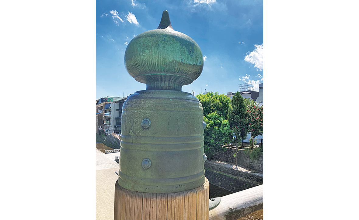 擬宝珠（ぎぼし）