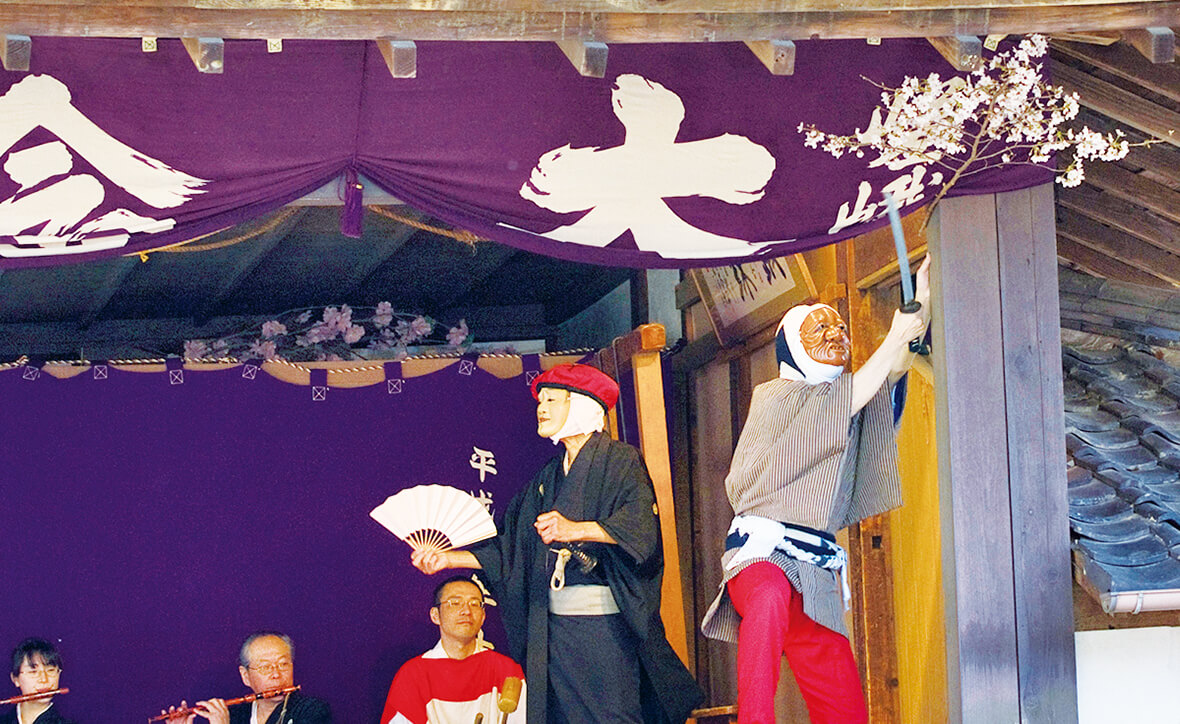 春季公演の最初の演目の定番『花盗人』