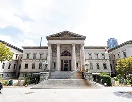 大阪府立中之島図書館