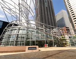 国立国際美術館