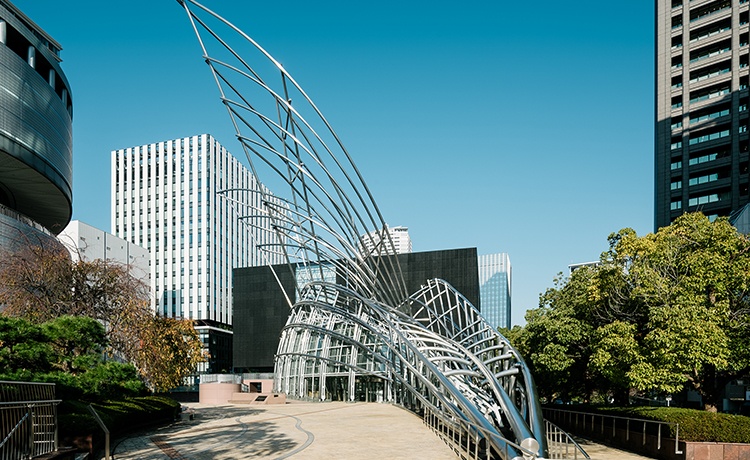 国立国際美術館